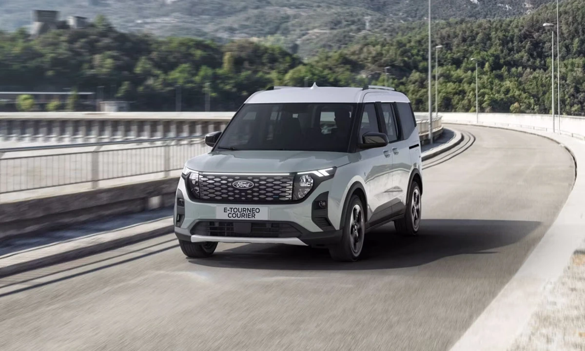 Ford E-Tourneo Courier