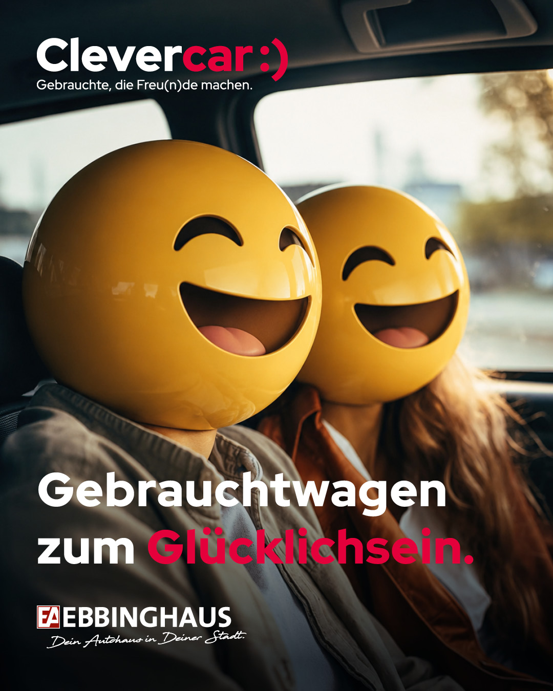 Zwei gut gelaunte Personen mit lachenden Emoji-Gesichtern sitzen gemeinsam in einem Auto.